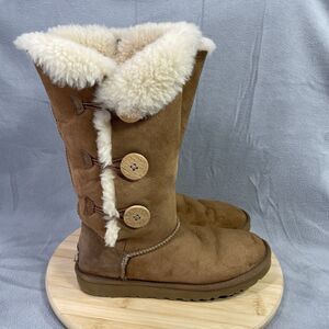 UGG Bailey Button Boots Women’s Size 7  Tall Fur Lined Tan Brown 1873